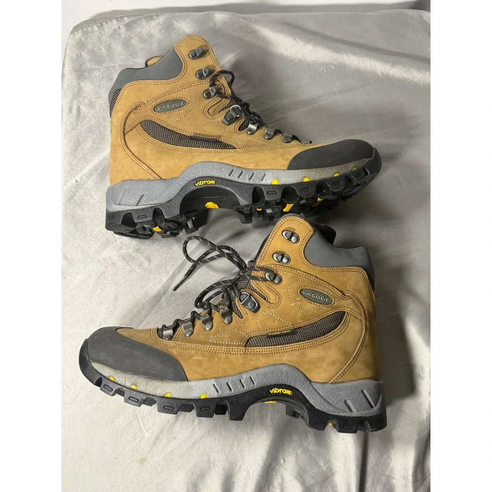 Vasque Gore-Tex Hiking Boots Mens 11 Tan Brown Vibram Sole Waterproof Mid Top